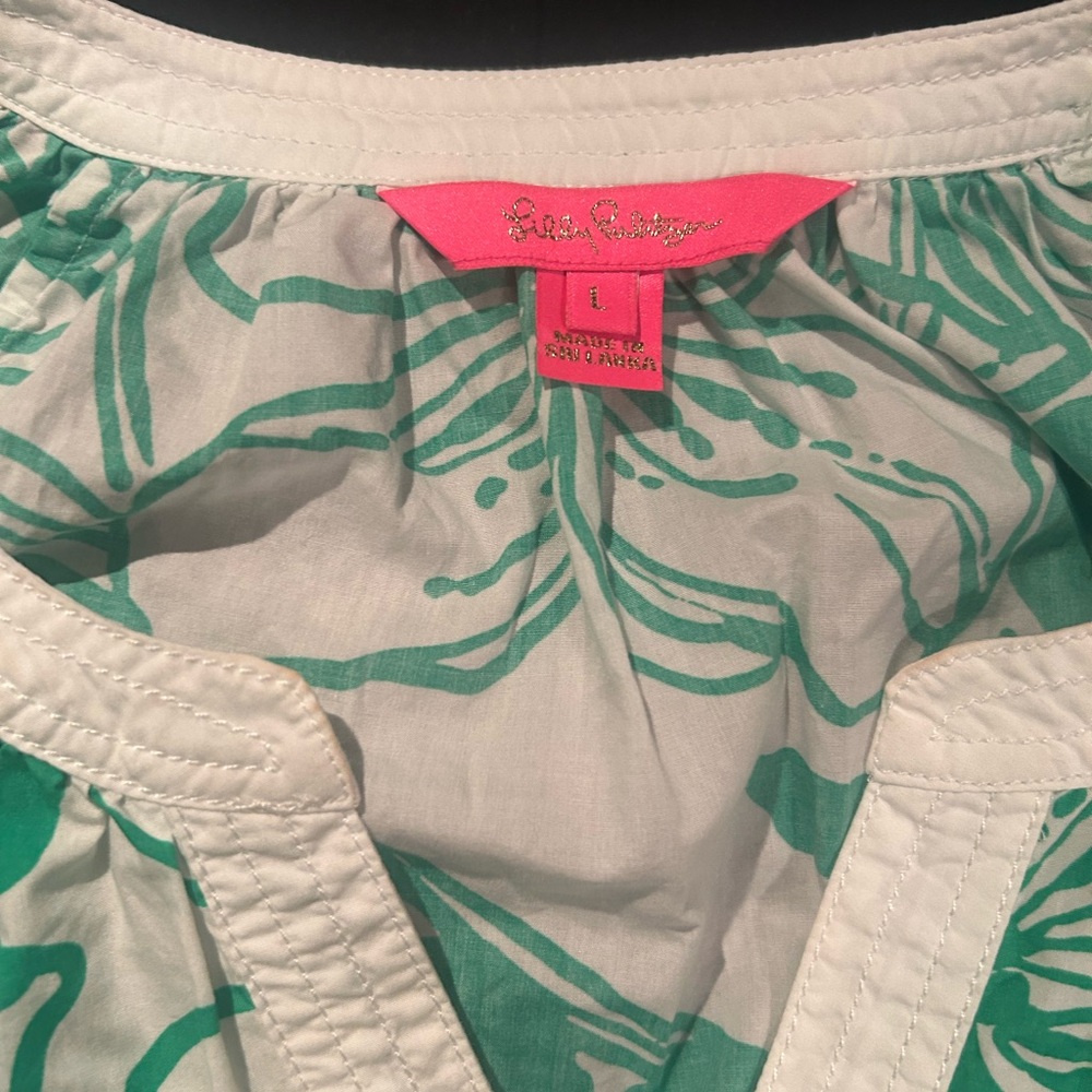 EUC Lilly Pulitzer top; size Large